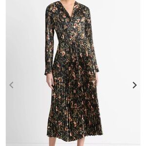 Vince Orchid Vine Pleated Dress Medium New with Tags